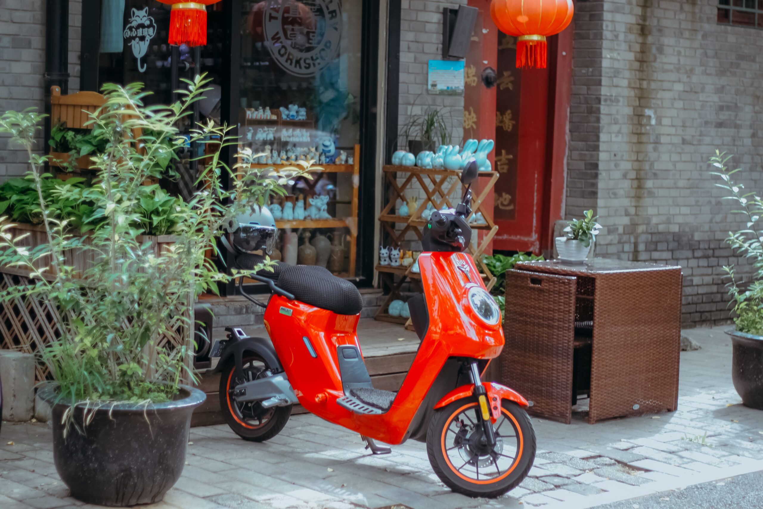 Pre Owned Compact Electric Moped for Everyday Riders
